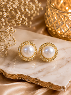Freshwater Pearl Stud Earrings Gold Halo – Stile Sovrano