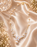 Pearl & Rhinestone Floral Pendant Necklace Gold Chain – Stile Sovrano